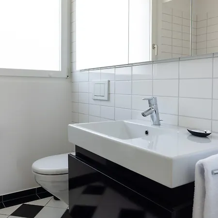 アパート Ema House Serviced Superior Seefeld チューリッヒ