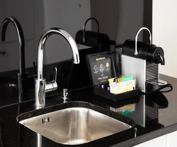 Ema House Serviced Superior Seefeld Apartmán *