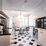 Ema House Serviced Superior Seefeld