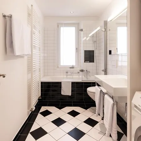 Ema House Serviced Superior Seefeld 公寓