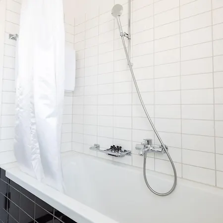 Ema House Serviced Superior Seefeld 취리히