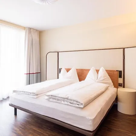 Ema House Serviced Superior Seefeld Zürich
